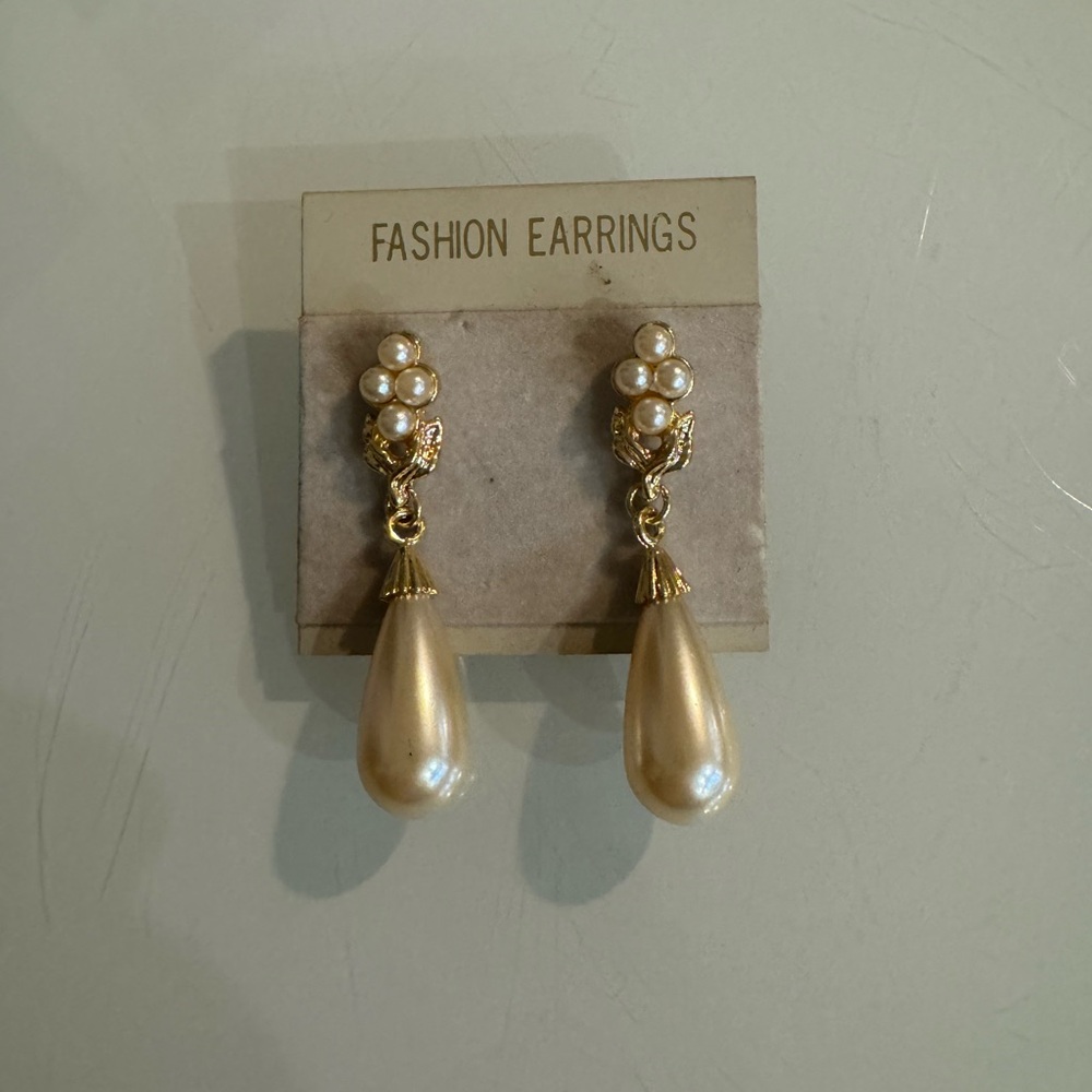 Vintage dangling earrings